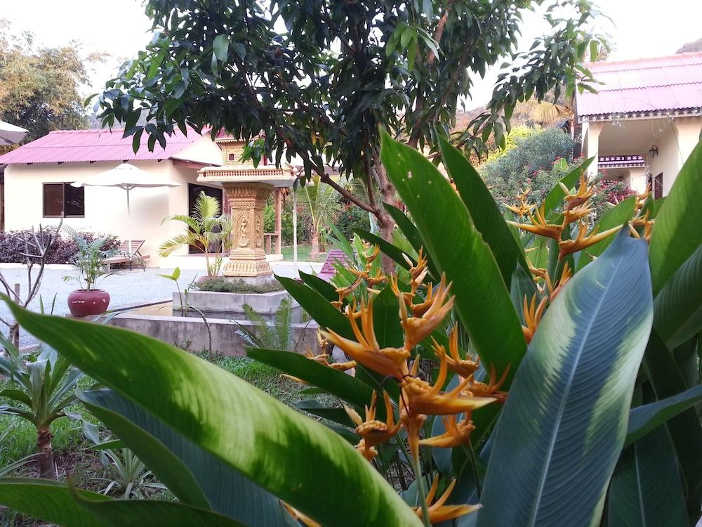 Bird Of Paradise Bungalows Kep Ngoại thất bức ảnh